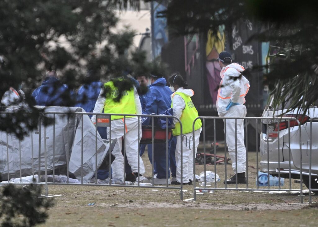 الشرطة الأسترالية تعلن نقل منفذ «هجوم سيدني» من المستشفى إلى السجن