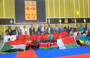 عمر خالد يرفع علم السودان عاليًا ويتوّج بذهبية شرق أفريقيا للكاراتيه